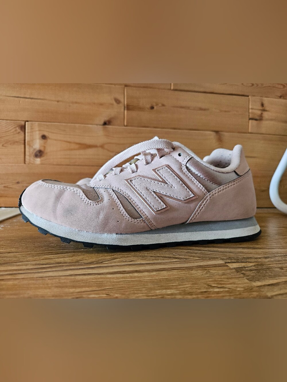 New Balance Women's Blush Pink Sneaker